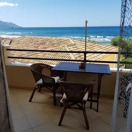 דירה Located In One Of The Beautiful Sandy In Corfu , In .... גליפאדה